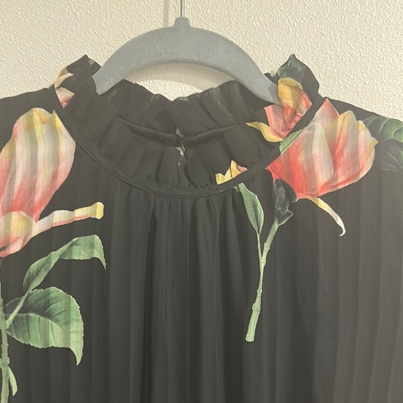 Lulu's Black Dress‎ with Floral Design - Picture 2 of 15